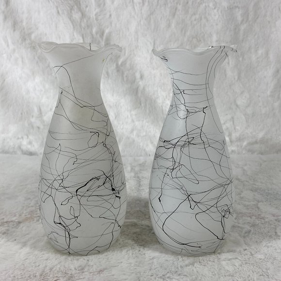 Vintage pair of Hand Blown frosted glass Black Drizzle String Spaghetti String - Picture 1 of 11